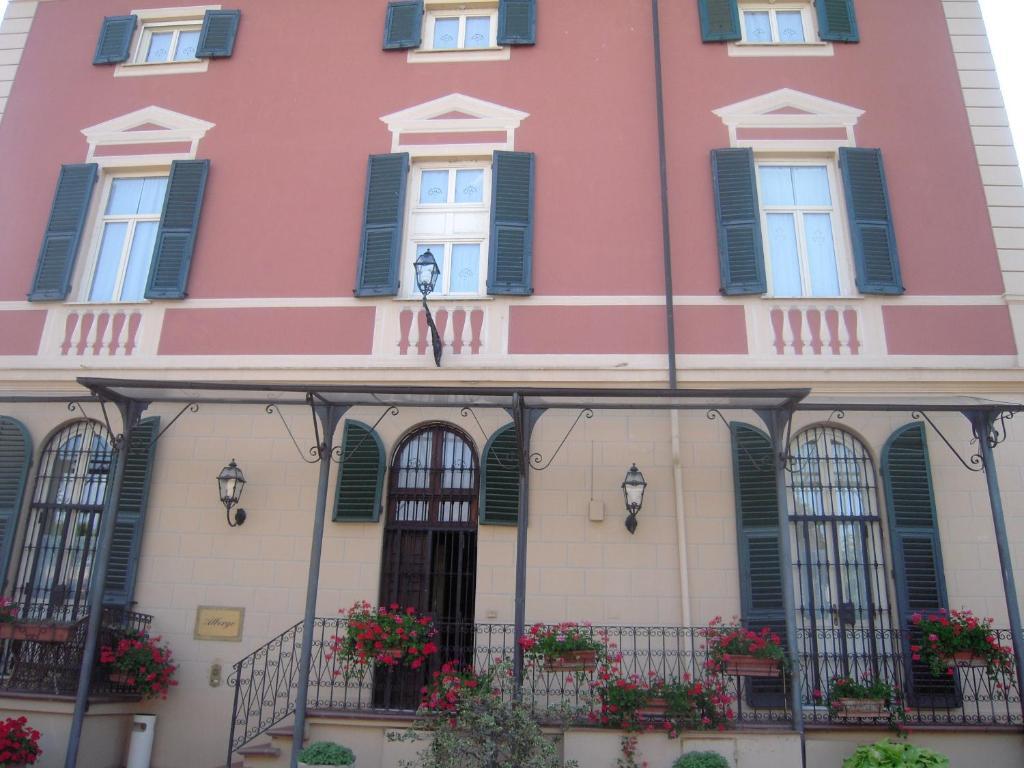 Villa Viola Тортона Екстериор снимка